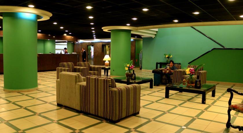 圣地亚哥德阿尔马格罗圣地亚哥中央酒店 外观 照片