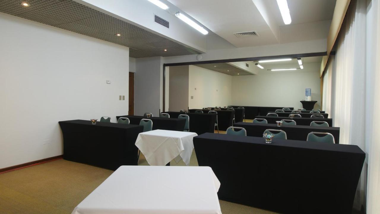 圣地亚哥德阿尔马格罗圣地亚哥中央酒店 外观 照片